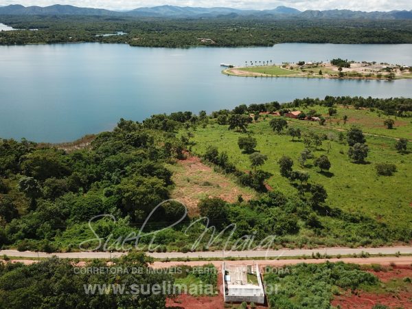 Casa na beira do lago anexa à PRAIA DO SOL- MINAÇU/GO