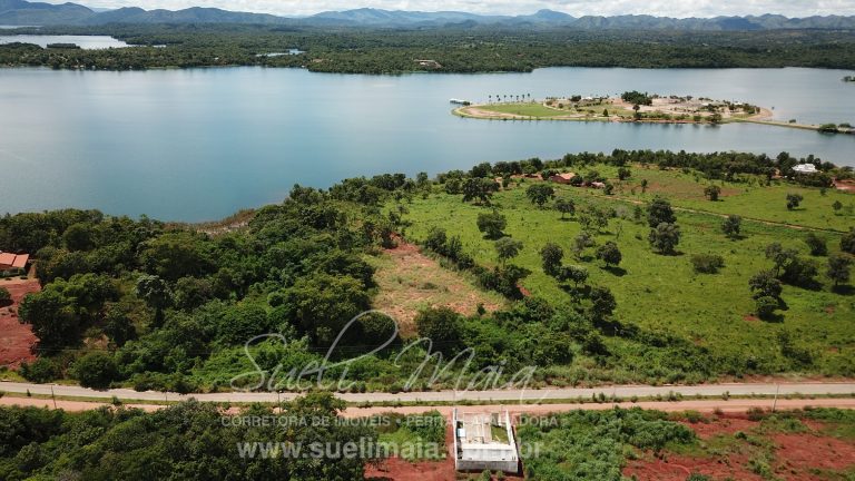 Casa na beira do lago anexa à PRAIA DO SOL- MINAÇU/GO Casa na beira do lago anexa à PRAIA DO SOL- MINAÇU/GO
