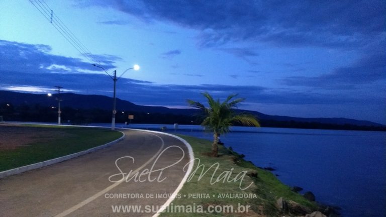 Casa na beira do lago anexa à PRAIA DO SOL- MINAÇU/GO Casa na beira do lago anexa à PRAIA DO SOL- MINAÇU/GO