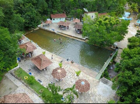 Clube de Lazer c/ piscina de água natural/termal Clube de Lazer c/ piscina de água natural/termal