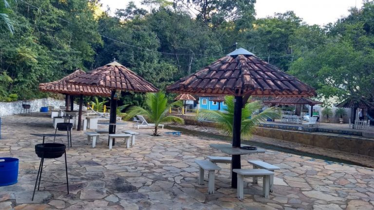 Clube de Lazer c/ piscina de água natural/termal Clube de Lazer c/ piscina de água natural/termal