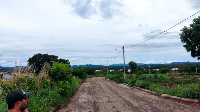 Lote no Jardim dos Ipês – Anexo à Praia do Sol – Minaçu/GO