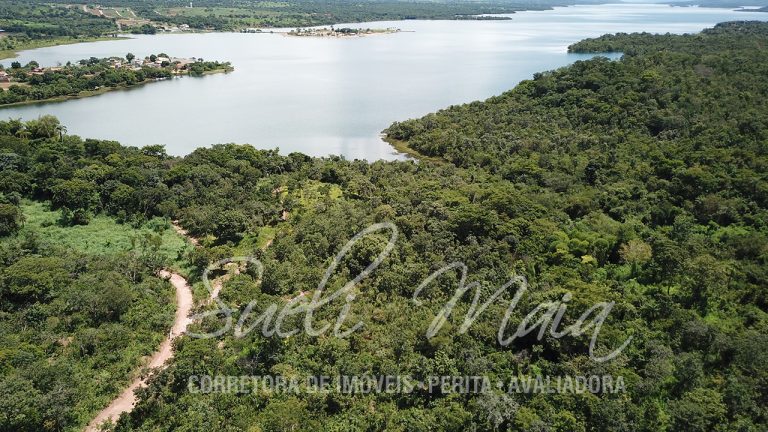 Área urbana ideal p/ loteamento de frente para o lago de Minaçu/GO