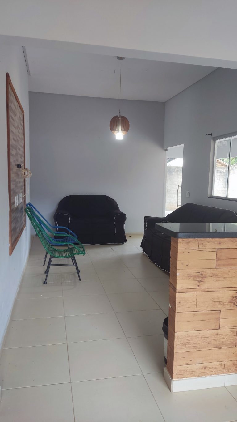 LINDA CASA na beira do lago – A 5km da cidade LINDA CASA na beira do lago – A 5km da cidade