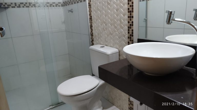 LINDA CASA na beira do lago – A 5km da cidade LINDA CASA na beira do lago – A 5km da cidade