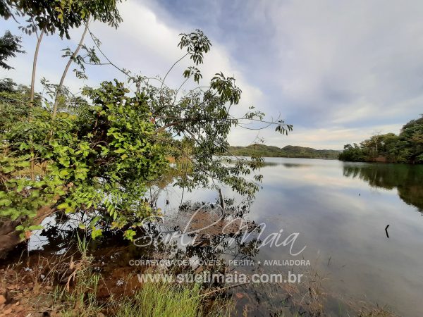 CHÁCARA DE 5,54 HA – NA BEIRA DO LAGO – MINAÇU/GO