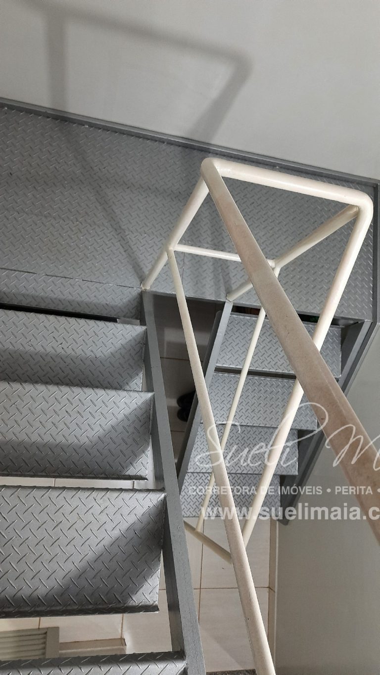 CHÁCARA C/ SOBRADO – NA BEIRA DO LAGO – 4.079,94 M² CHÁCARA C/ SOBRADO – NA BEIRA DO LAGO – 4.079,94 M²