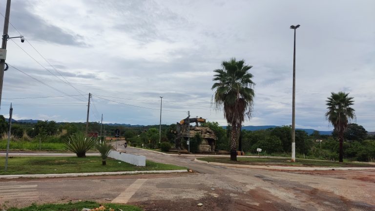 Terreno na entrada da Praia do Sol – 650m²
