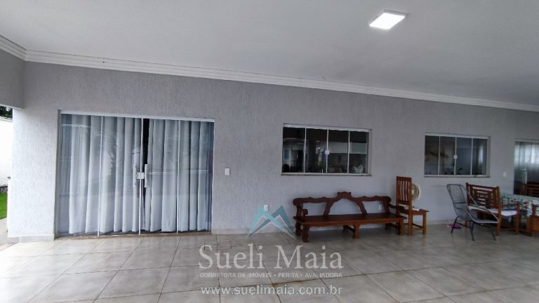A sua casa com piscina e 4 suítes A sua casa com piscina e 4 suítes