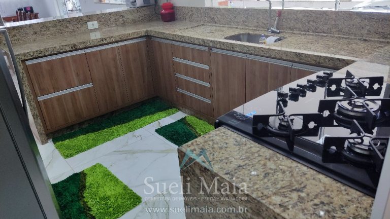 A sua casa com piscina e 4 suítes A sua casa com piscina e 4 suítes