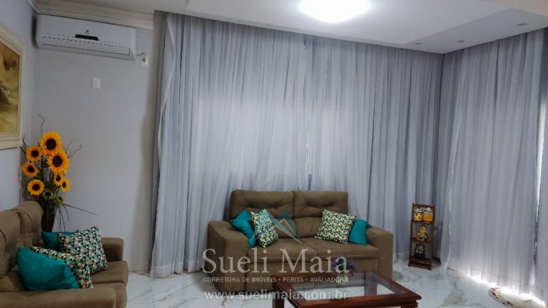 A sua casa com piscina e 4 suítes A sua casa com piscina e 4 suítes