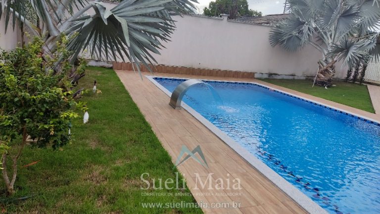 A sua casa com piscina e 4 suítes A sua casa com piscina e 4 suítes