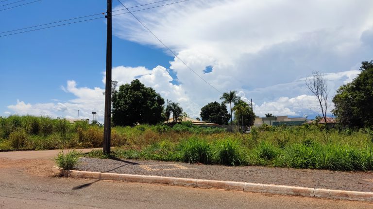 TERRENO 1375 m² AO LADO DA CASCATA – PRAIA DO SOL