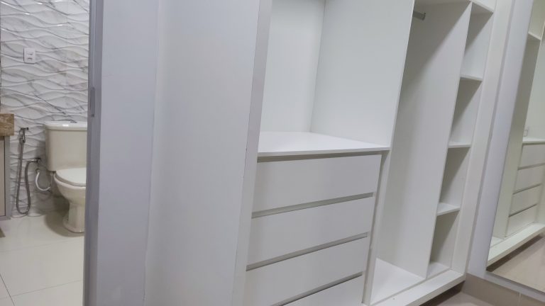 CASA NA AV MARANHÃO – TODA REFORMADA CASA NA AV MARANHÃO – TODA REFORMADA