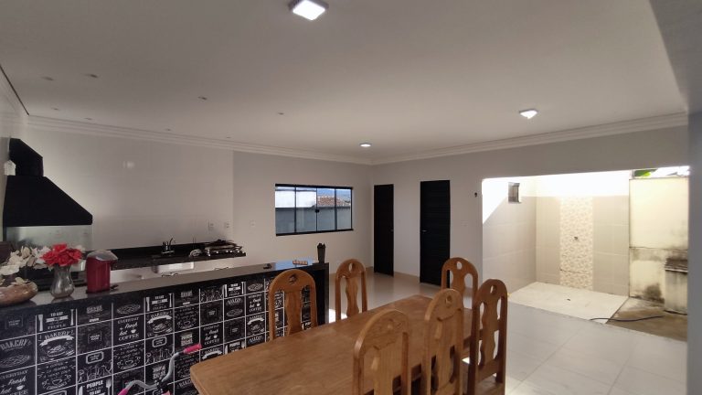 CASA NA AV MARANHÃO – TODA REFORMADA CASA NA AV MARANHÃO – TODA REFORMADA