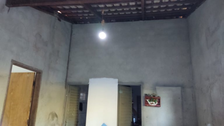 CASA NA SUB ESQUINA COM AV MG CASA NA SUB ESQUINA COM AV MG