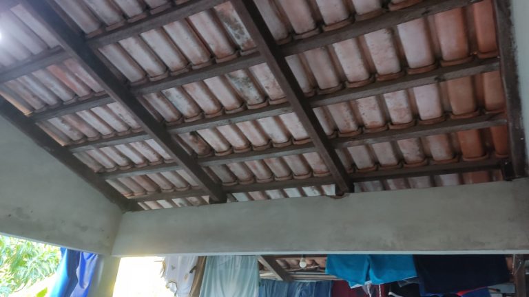 CASA NA SUB ESQUINA COM AV MG CASA NA SUB ESQUINA COM AV MG