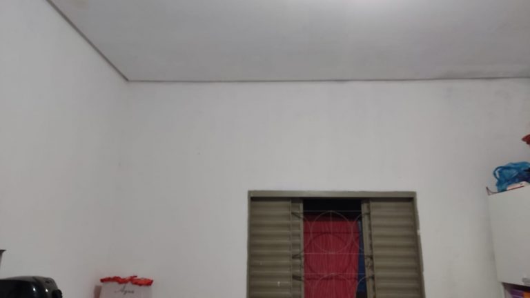 CASA NA SUB ESQUINA COM AV MG CASA NA SUB ESQUINA COM AV MG
