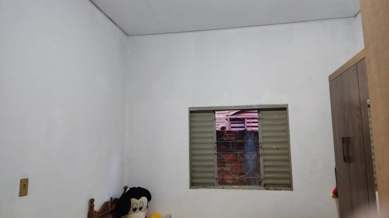CASA NA SUB ESQUINA COM AV MG CASA NA SUB ESQUINA COM AV MG