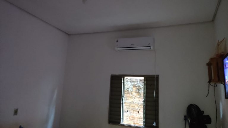 CASA NA SUB ESQUINA COM AV MG CASA NA SUB ESQUINA COM AV MG