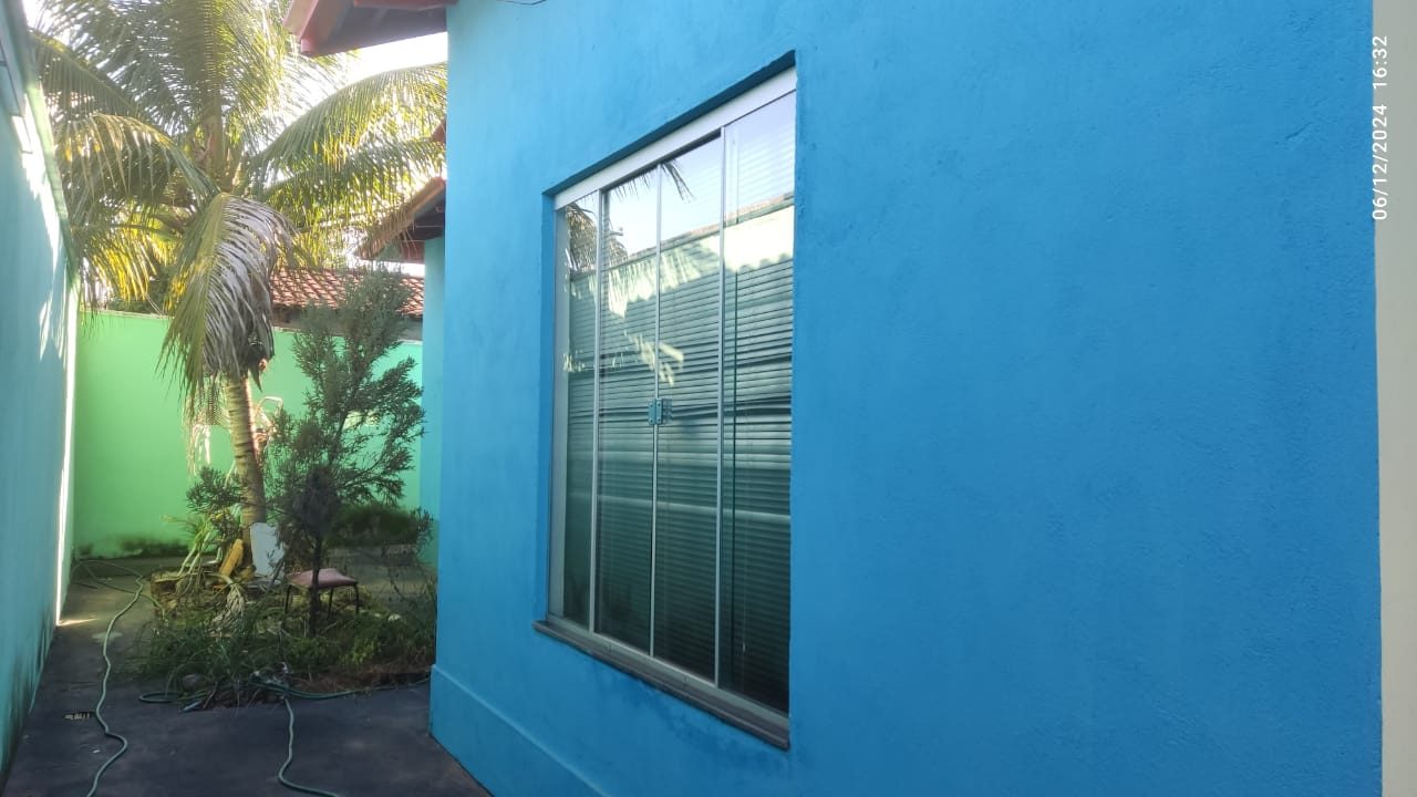BELA CASA C/ 3 DORMITÓRIOS SEMINOVA